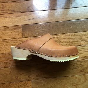 Dala Swedish clogs mules